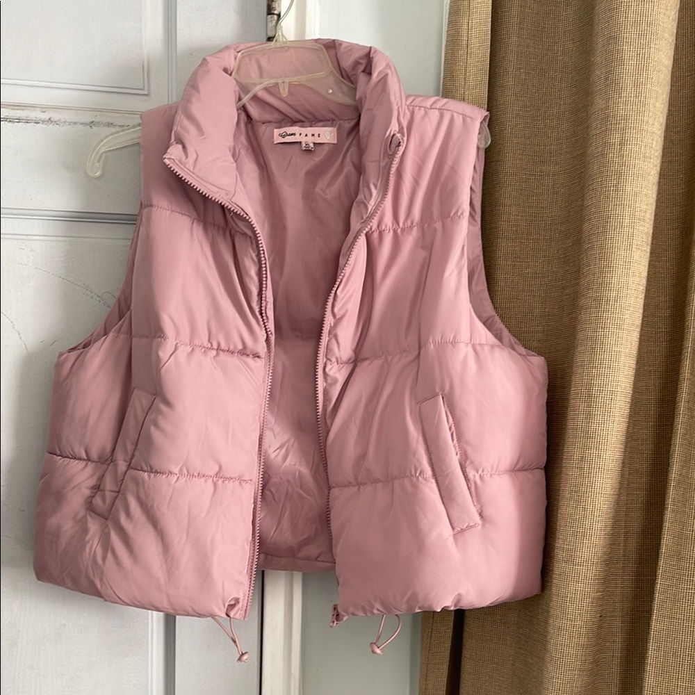BRAND NEW No Tags Crave Fame pink mauve light puffer vest size XL